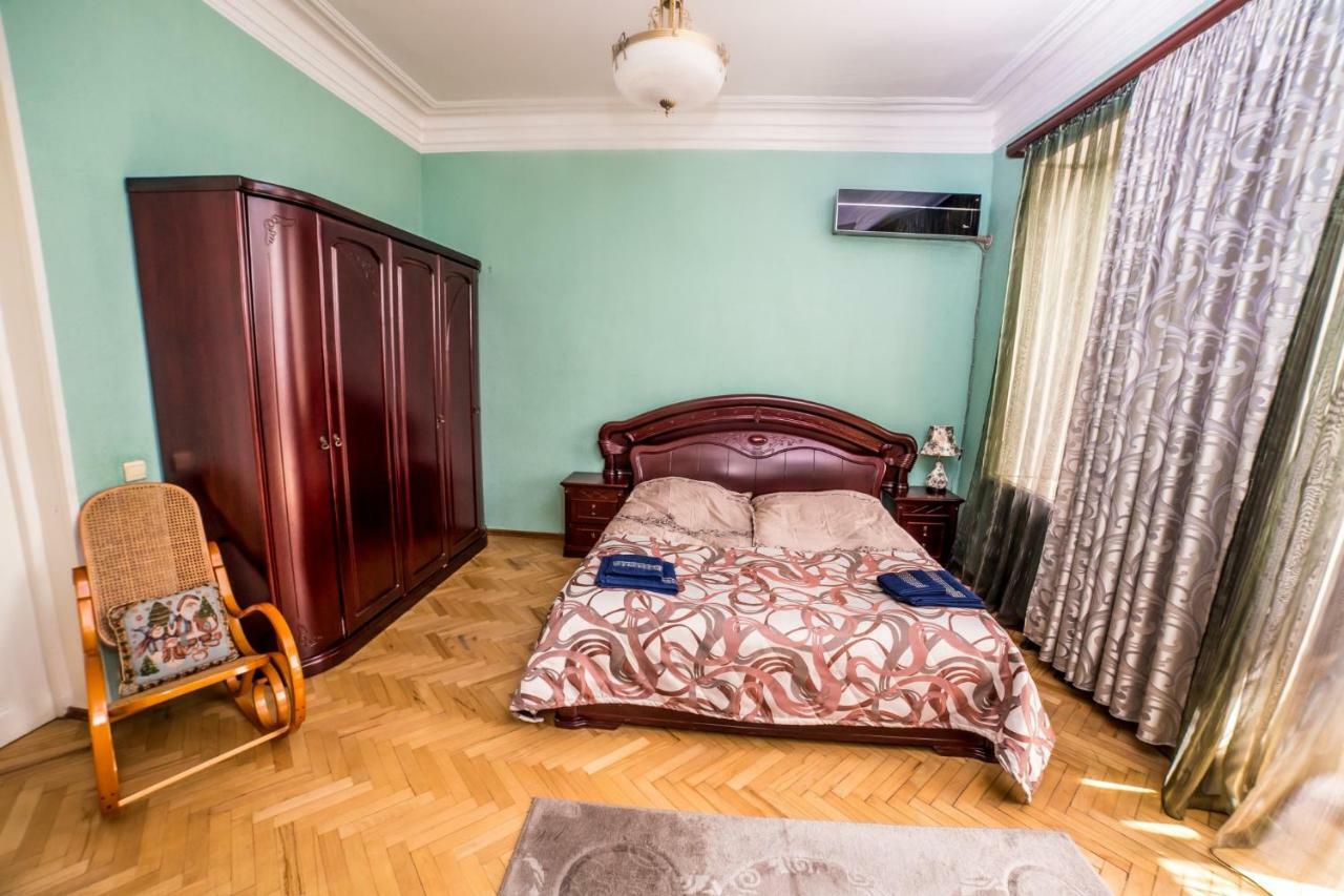 Gold District Apartment Tiflis Exterior foto