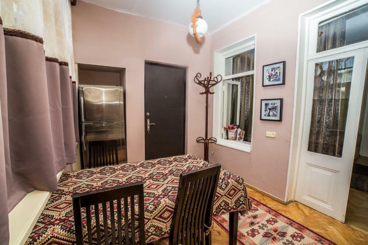 Gold District Apartment Tiflis Exterior foto